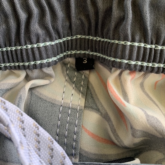 2 for $10 // Quiksilver Boardshorts 3T - Picture 5 of 5